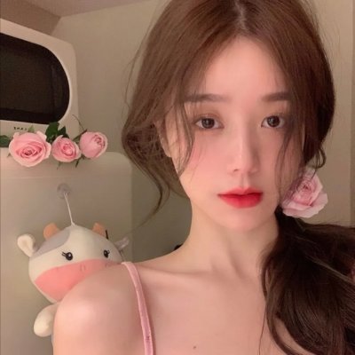 腰间持枪